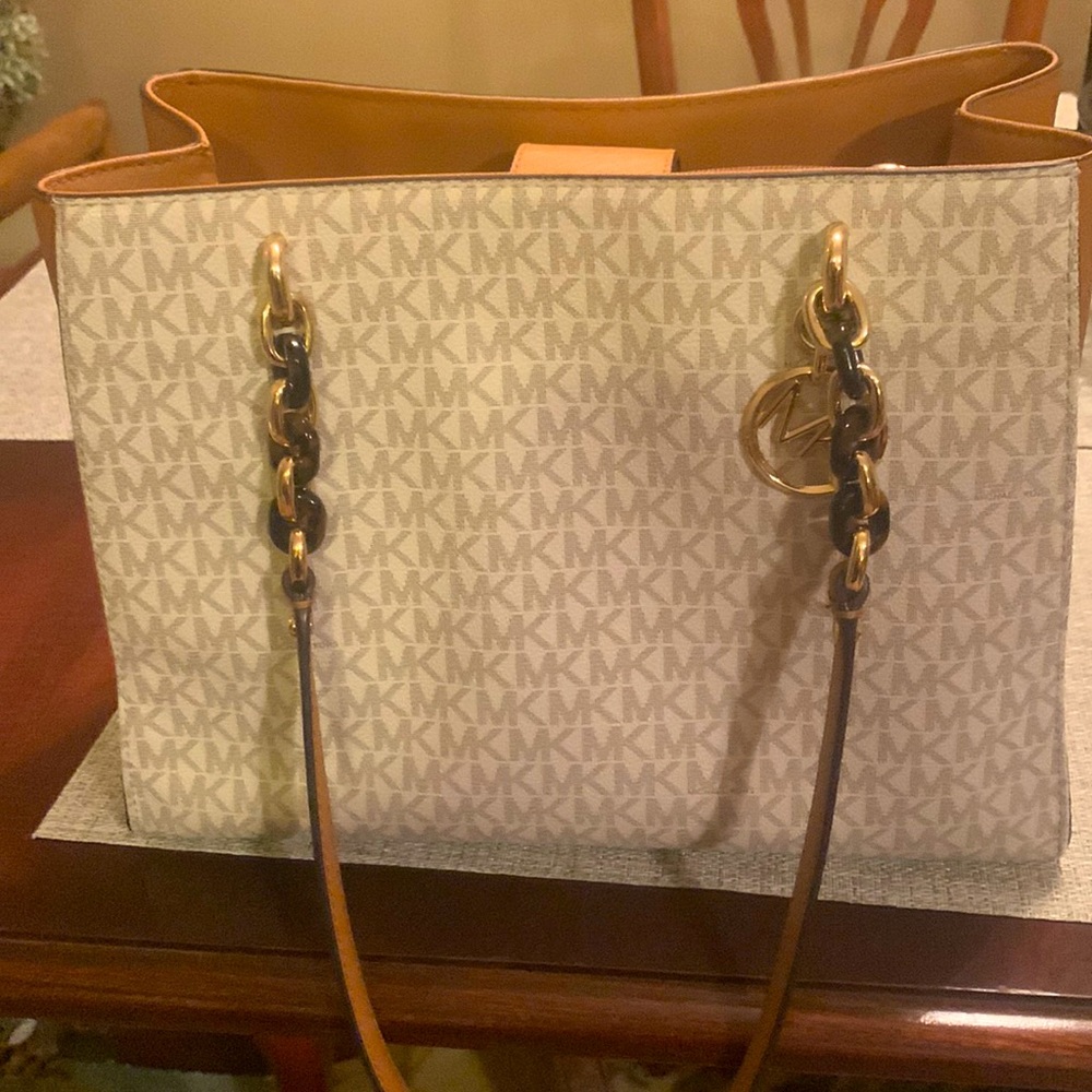 Michael Kors ladies satchel mint